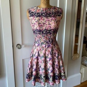 Gabby Skye Fit & flare dress size 6